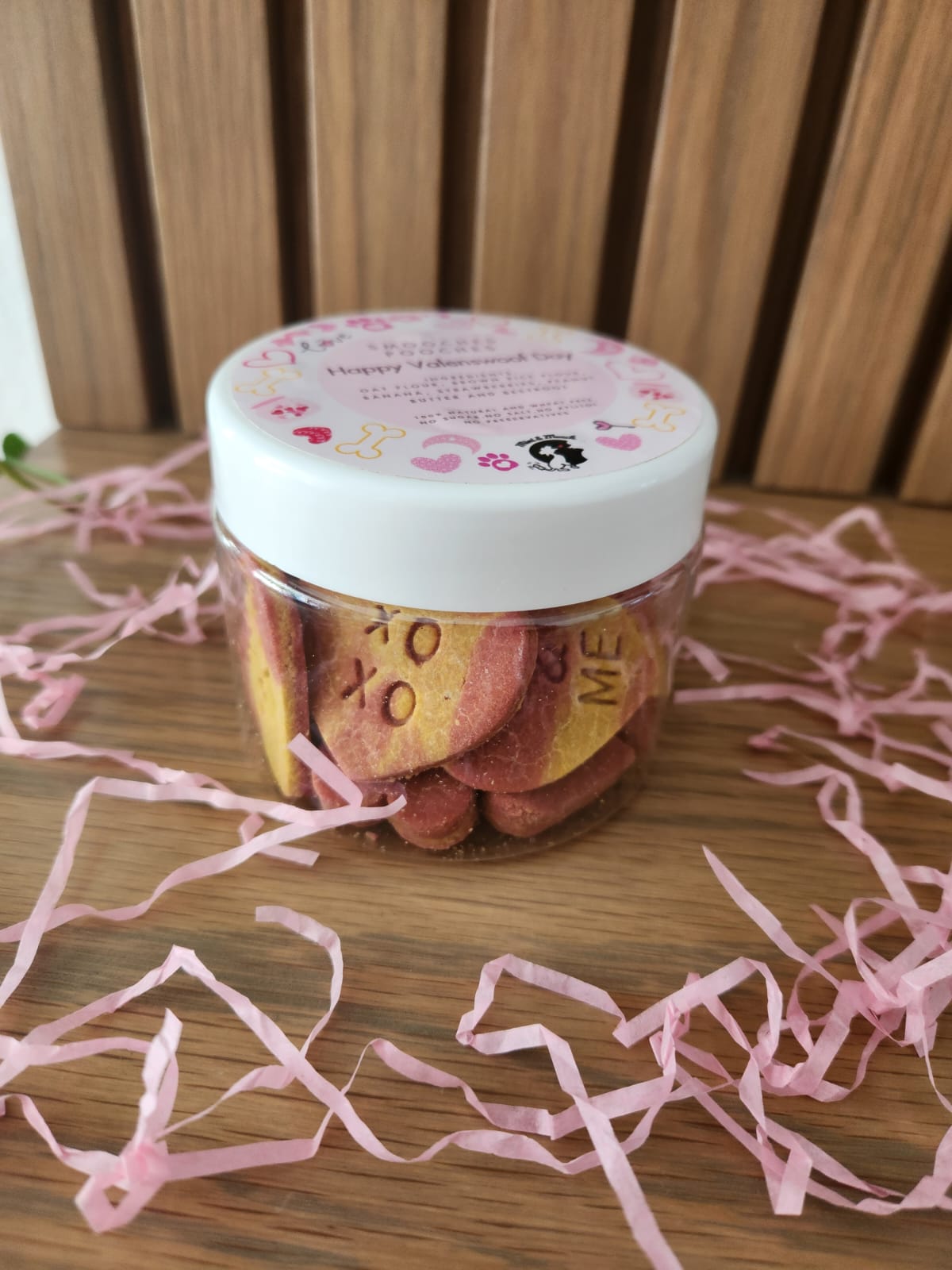 Valenswoof Smooches Pooches Strawberry Swirls